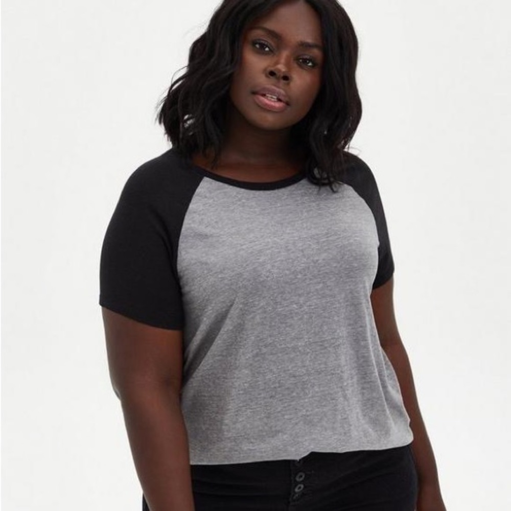 Torrid Classic Fit Triblend Jersey Black & Gray Crew Neck Raglan Tee NWOT